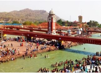 उत्तराखंड सरकार का संकल्प,हरिद्वार महाकुंभ में लोग स्वच्छ गंगा में स्नान करके लौटे