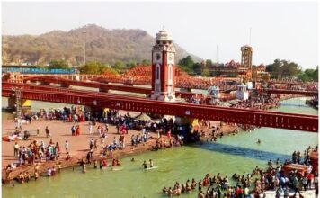 उत्तराखंड सरकार का संकल्प,हरिद्वार महाकुंभ में लोग स्वच्छ गंगा में स्नान करके लौटे