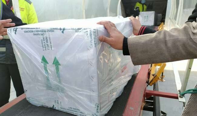 केन्द्र से उपलब्ध कराई गई 92500 अतिरिक्त कोविशिल्ड वैक्सीन पहुंची उत्तराखंड