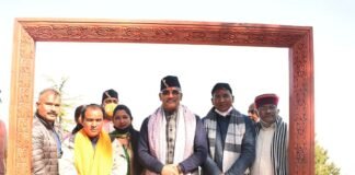 आप भी कीजिए पौड़ी के नये सेल्फी प्वाइंट से पहाड़ों की खूबसूरत वादियों के दीदार