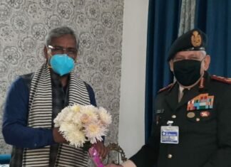 दिल्ली में मुख्यमंत्री त्रिवेंद रावत से मिल चीफ ऑफ डिफेंस स्टाफ बिपिन रावत जाना स्वास्थ्य का हाल