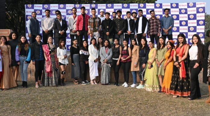 ‘देव भूमि संस्थान में टैलेंट हंट’ में प्रतिभागियों ने अपनी प्रतिभा से बांधा समा