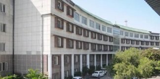 उत्तराखंड में घटते कोरोना मामलों के बीच,सचिवालय में आगंतुकों और पत्रकारों को प्रवेश की मिली अनुमति