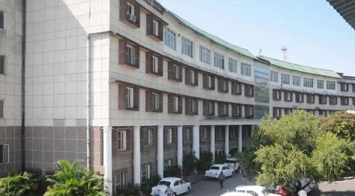 उत्तराखंड में घटते कोरोना मामलों के बीच,सचिवालय में आगंतुकों और पत्रकारों को प्रवेश की मिली अनुमति