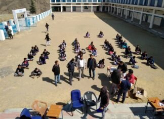 एनटीपीसी ने तपोवन राजकीय इंटर कॉलेज में विद्यार्थियों व ग्रामवासियों के लिए आयोजित किया चिकित्सा शिविर