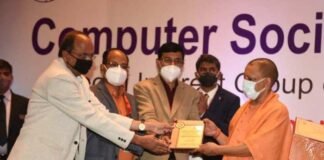 उत्तराखण्ड को ई-मंत्रीमंडल लिए मिला अवार्ड ऑफ एक्सीलेंस,उत्तर प्रदेश के मुख्यमंत्री योगी आदित्यनाथ ने लखनऊ में प्रदान किया एवार्ड