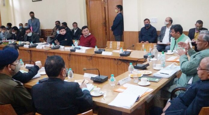 नैनीताल दौरे पर पहुंचे मुख्यमंत्री त्रिवेंद्र रावत ने स्वास्थ्य-शिक्षा,पर्यटन,महिला सशक्तिकरण और कला एवं संस्कृति सहित कई जनहित योजनाओं का किया शिलान्यास