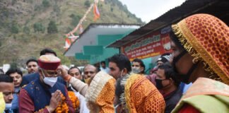 रानीखेत पहुंचे मुख्यमंत्री त्रिवेंद्र रावत,लोगों ने किया भव्य स्वागत