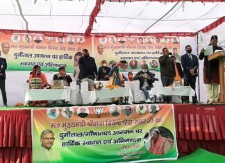 आजादी के बाद पहली बार राज्य के मुख्यमंत्री पहुंचे सीमांत जनपद चमोली की दुर्मी घाटी,क्षेत्र के लिए की कई घोषणाएं