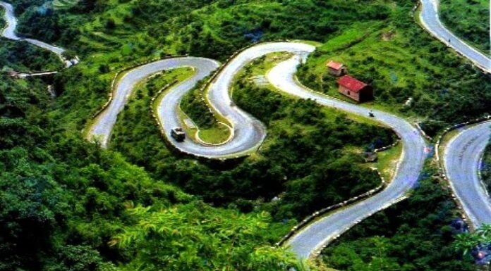 चकाचक होंगी मसूरी की सड़के,कैबिनेट मंत्री गणेश जोशी ने राष्ट्रीय राजमार्ग प्राधिकरण के अधिकारियों को सड़कों के सुधारीकरण के दिए निर्देश