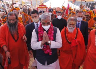 हरिद्वार अखाड़ों में पहुंच मुख्यमंत्री ने लिया संतों से आशीर्वाद,कहा संतों के आशीर्वाद से दिव्य व भव्य एवं सुरक्षित होगा कुम्भ का आयोजन