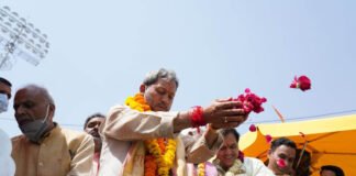 मुख्यमंत्री तीरथ रावत ने हरिद्वार में गंगा पूजन कर की सर्व कल्याण की कामना