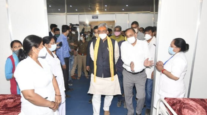 अत्याधुनिक सुविधाओं से लैस मीडिया सेंटर से कुंभ की हर जानकारी पहुंचेगी आप तक,सीएम रावत ने भूपतवाला में 150 बेड के बेस अस्पताल व मीडिया सेंटर का किया निरीक्षण