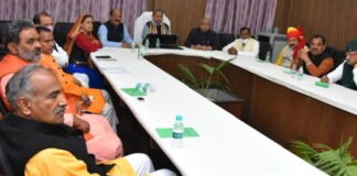 विधानसभा चुनाव 2022 की तैयारी में तीरथ सरकार,13 प्रभारी मंत्रियों को मिली जिलों की जिम्मेदारी