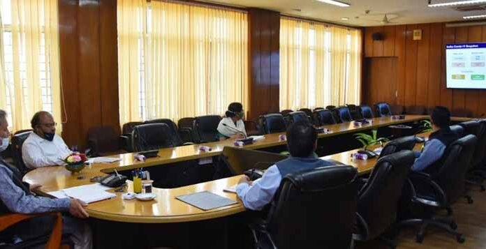 मुख्यमंत्री तीरथ रावत ने अधिकारियों को दिए निर्देश,कोविड पर प्रभावी नियंत्रण के लिए जन जागरूकता पर दें विशेष ध्यान