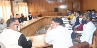 सैनिक कल्याण मंत्री गणेश जोशी ने विभागीय अधिकारियों के साथ बैठक कर उत्तराखण्ड में बेहतर ओद्योगिक माहौल बनाने एवं इस संदर्भ में तेजी से कार्य करने के दिए निर्देश