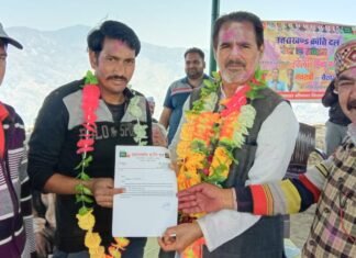 उक्रांद के केंद्रीय कोषाध्यक्ष एवं पौड़ी गढ़वाल लोकसभा प्रभारी मोहन काला ने चौथान वासियों के साथ मनाई होली