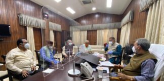 इस संकट के समय में विधायक गण एवं जनप्रतिनिधि जनता के साथ निरंतर संवाद बनाए रखें-मुख्यमंत्री