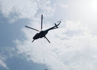 ‘एयर आपरेशन’ के जरिए उत्तराखंड के जंगलों में लगी आग पर काबू पाने की कोशिश,एमआई-17 हेलीकाप्टर से नरेंद्रनगर रेंज में बुझाई गई वनाग्नि