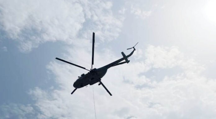 ‘एयर आपरेशन’ के जरिए उत्तराखंड के जंगलों में लगी आग पर काबू पाने की कोशिश,एमआई-17 हेलीकाप्टर से नरेंद्रनगर रेंज में बुझाई गई वनाग्नि