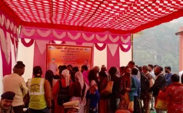 भारत-नेपाल सीमा पर स्थित जौलजीबी पिथौरागढ़ में बहुउद्देश्यीय विधिक साक्षरता एवं जागरूकता शिविर में हंस फाउंडेशन ने प्रदान की,व्हील चेयर,कानों की मशीन,मास्क एवं निःशुल्क दवाइयां