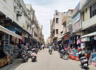 उत्तराखंड में फिर गांव तक पहुंचने लगा है कोरोना संक्रमण,रामनगर में एक ही परिवार के नौ लोगों के पॉजिटिव आने के बाद प्रशासन अलर्ट