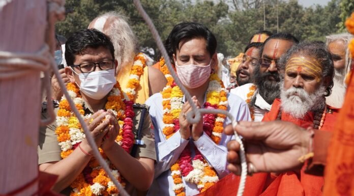 कुंभ में स्थापित हुई श्री पंचायती बड़ा उदासीन अखाड़ा निर्वाण की धर्मध्वजा