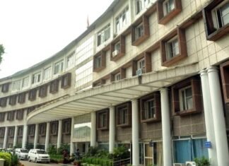 कोरोना से जंग के लिए उत्तराखंड IAS एसोसिएशन अगले तीन माह तक मुख्यमंत्री राहत कोष में देगा एक दिन का वेतन