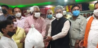 प्रधानमंत्री नरेन्द्र मोदी सरकार के कार्यकाल को सात साल पूर्ण होने पर भाजपा कार्यकर्ताओं ने गांव-गाँव पहुँचकर किए सेवा कार्य