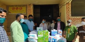 ‘अहर्निशं सेवामहे’ के संकल्प के साथ पौड़ी जनपद के चौबट्टाखाल विधानसभा के स्वास्थ्य केंद्रों,पुलिस थानों और ग्राम प्रधानों के माध्यम से जन सेवा के लिए गांव-गांव पहुंच रही है हंस फाउंडेशन की जीवन रक्षक कीट