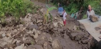 पौड़ी गढ़वाल में फिर फटा बादल,पौड़ी-श्रीनगर मोटर मार्ग पर आमसेरा में बादल फटने से भारी नुकसान,पौड़ी-श्रीनगर मोटर मार्ग बंद