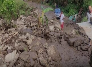 पौड़ी गढ़वाल में फिर फटा बादल,पौड़ी-श्रीनगर मोटर मार्ग पर आमसेरा में बादल फटने से भारी नुकसान,पौड़ी-श्रीनगर मोटर मार्ग बंद