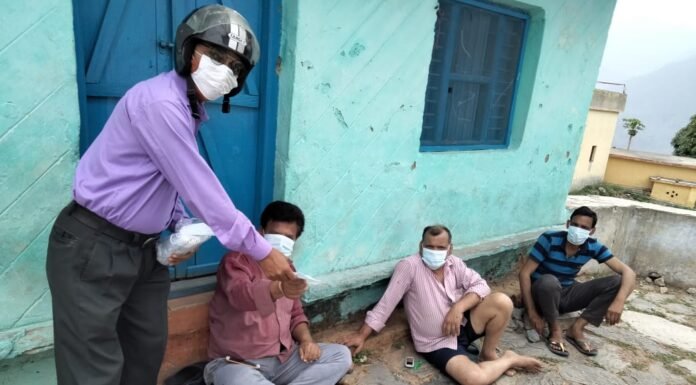 उत्तराखंड एसोसिएशन आफ नार्थ अमेरिका संस्था की कोरोना से लड़ने के लिए बड़ी पहल,बेतालघाट क्षेत्र के फ्रंट लाइन वर्करों एवं जनप्रतिनिधियों को प्रदान की राहत व बचाव सामग्री किट