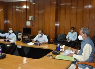 मुख्यमंत्री तीरथ रावत ने ली शहरी विकास एवं आवास विभाग की समीक्षा बैठक,अधिकारियों को निर्देश घोषणाओं को जल्द करें पूरा