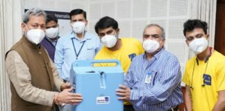 सेवा इंटरनेशनल संस्था ने मुख्यमंत्री तीरथ रावत को भेंट किए 5 ऑक्सीजन कंसेंट्रेटर्स,श्री महंत इन्द्रेश अस्पताल करेगा उपयोग