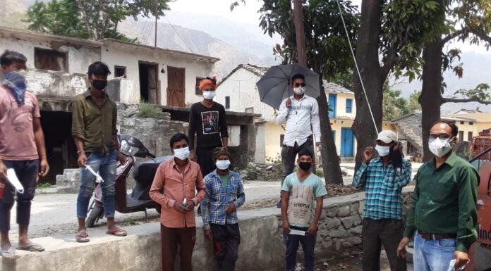 बेतालघाट के शिवराज सिंह ने बढ़ाए कोरोना पीड़ितों की मदद के लिए हाथ,हैण्ड सेनिटाईजर, मास्क, आक्सीजन व पल्स आक्सीमीटर, थर्मल स्कैनर और फूड सप्लीमेंट कर रहे है प्रदान