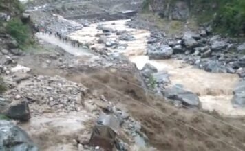 उत्तराखंड में दिख रहा है चक्रवाती तूफान ताऊते का असर,लगातार हो रही है बारिश,बद्रीनाथ क्षेत्र में ग्लेशियर टूटने से भारी तबाही