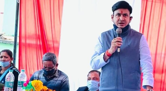 नैनीताल विधायक संजीव आर्य ने अपने विधानसभा क्षेत्र में कोविड-19 संक्रमण से बचाव के लिए प्रदान किए स्वास्थ्य संबंधित उपकरण