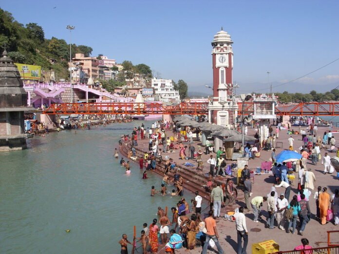 1200px-Haridwar_Ganga_6-2