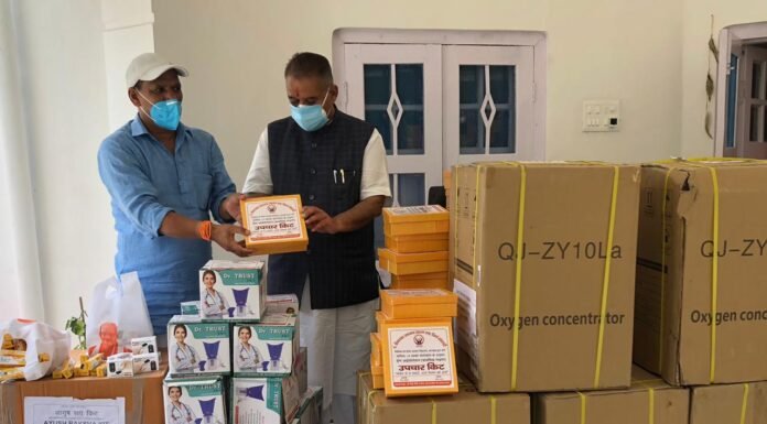 कैबिनेट मंत्री गणेश जोशी ने लोहाघाट के लिए भिजवाए कंसंट्रेटर एवं उपचार सामाग्री