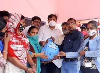 ‘रोशनी जन सेवा संस्था’ ने कौलगढ़ देहरादून में जरूरतमंद परिवारों को प्रदान की खाद्य सामग्री