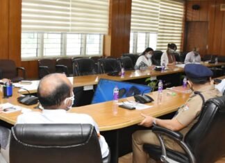 मुख्यमंत्री तीरथ रावत ने राज्य में कोविड-19 महामारी व टीकाकरण अभियान को लेकर की समीक्षा बैठक,कोरोना की तीसरी लहर के दृष्टिगत अधिकारियों को दिए निर्देश