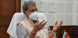 आपातकाल की 46वीं वार्षिकी पर सीएम तीरथ रावत ने उत्तराखण्ड के लोकतंत्र सेनानियों के साथ किया वर्चुवल संवाद