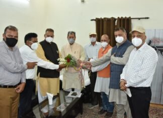 उत्तराखंड में जल्द दूर होंगी पेंशन संबंधी विसंगतियां,सेवानिवृत्त राजकीय पेंशनर संगठन ने कैबिनेट मंत्री गणेश जोशी से की मुलाकात