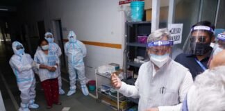 हरिद्वार में सीएम तीरथ रावत ने किया राजकीय मेला चिकित्सालय एवं दूधाधारी बाबा बर्फानी कोविड चिकित्सालयों का निरीक्षण,पीपीई किट पहनकर जाना कोविड मरीजों का हाल