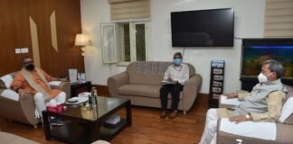 मुख्यमंत्री तीरथ रावत ने दिल्ली में कई केंद्रीय मंत्रियों से की भेंट,एम्स में भर्ती केंद्रीय शिक्षा मंत्री डा.रमेश पोखरियाल निशंक से भी की मुलाकात