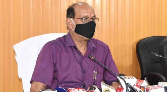 उत्तराखंड में कुछ जरूरी छूट के साथ एक हफ्ते और बढ़ा कोरोना कर्फ्यू,100% की क्षमता के साथ खुलेंगे सरकारी कार्यालय