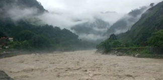 पिथौरागढ़ में लगातार हो रही बारिश से भारी तबाही,राष्ट्रीय राजमार्ग बंद होने से जिले का संपर्क देश से कटा