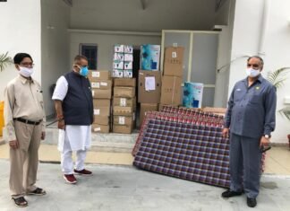 कैबिनेट मंत्री गणेश जोशी ने पर्वतीय जनपदों,पिथौरागढ़,रुद्रप्रयाग,चमोली एवं उत्तरकाशी के लिए भेजी राहत सामाग्री