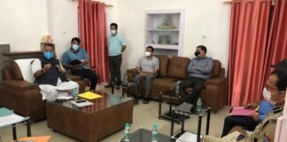 कैबिनेट मंत्री गणेश जोशी ने जिला स्तरीय अधिकारियों को दिए आदेश,फल-सब्जी एवं राशन की ओवररेटिंग की शिकायतों पर सख्य कार्रवाई हो